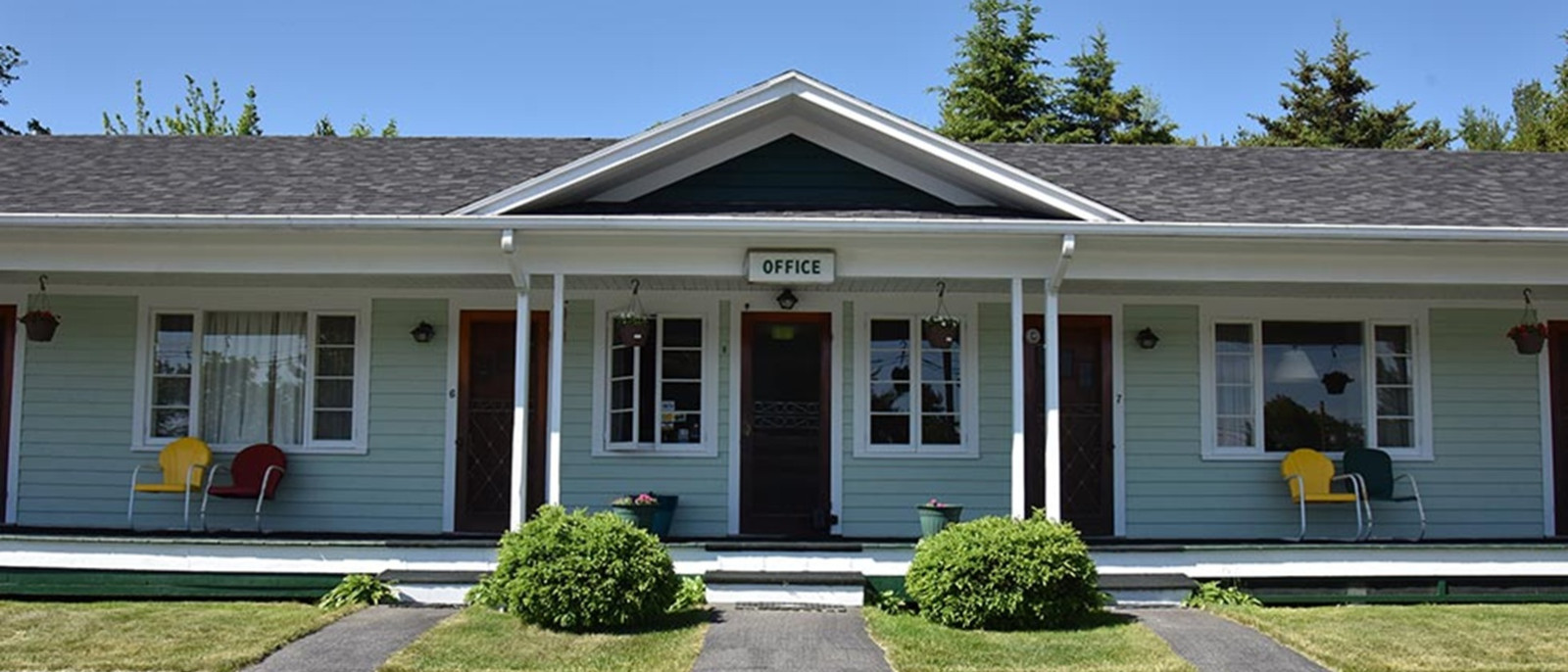 With views of Frenchman's Bay, Edenbrook is sure to please. Our location, friendly atmosphere, & thorough knowledge of the surrounding area equals an amazing guest experience!