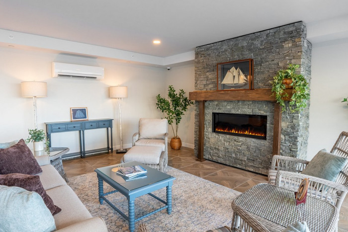 Bluenose Inn — , 