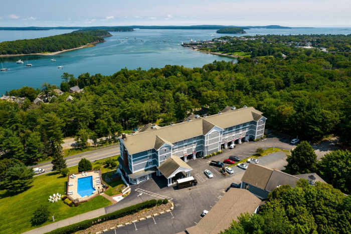 Bluenose Inn — , 