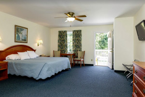 Cromwell Harbor Motel