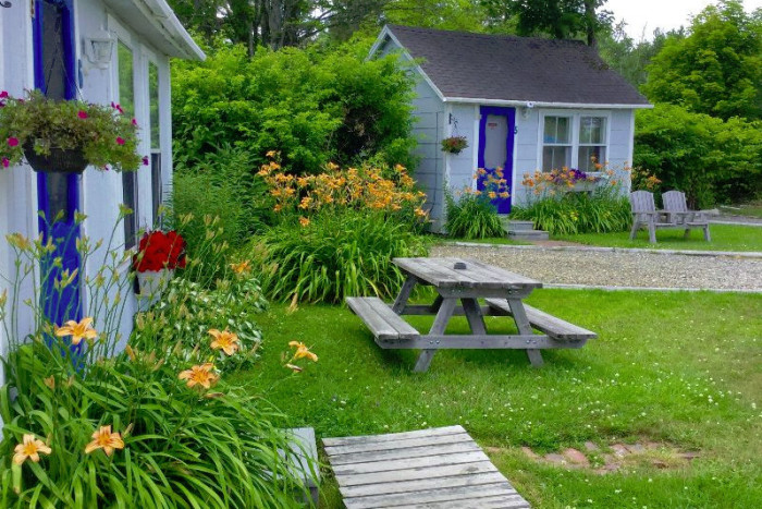 Isleview Motel & Cottages — Trenton, ME