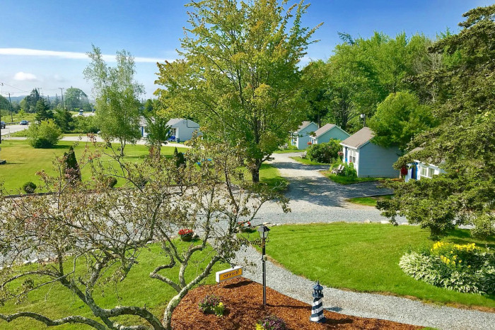 Isleview Motel & Cottages — , 