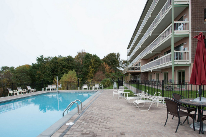 Atlantic Eyrie Lodge — Bar Harbor, ME