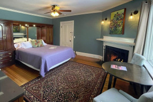 Saltair Inn Waterfront Bed & Breakfast